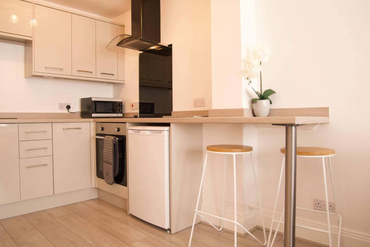 York City Centre, Recently Renovated 2 Bedroom Flat Exterior photo